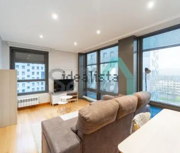 Alquiler de piso en Calle Juan Antonio Álvarez Rabanal - Photo 2