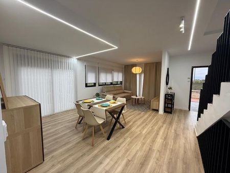 ALQUILER DÚPLEX EN EL CAMPILLO (EL ESPARRAGAL), NUEVO DE ESTRENO, 3 DORMITORIOS, AMUEBLADO, LUMINOSO - Foto 3