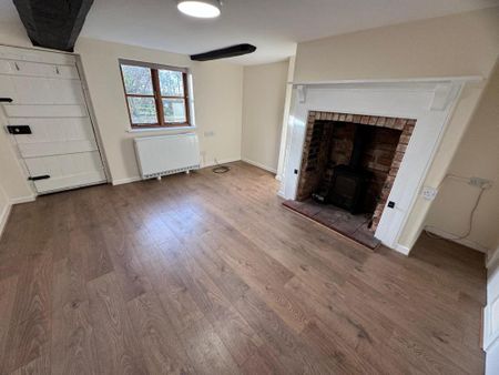 1 bedroom semi-detached house to rent - Photo 2