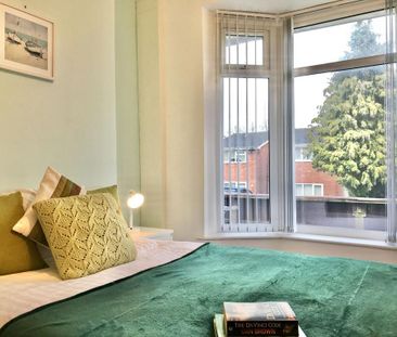 1 bedroom in a house share to rent - Photo 2