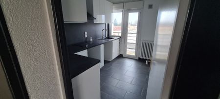Location Appartement 5 pièces 84m² - Photo 4