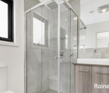 14 Luster Circuit, Cranbourne South, VIC 3977 - Photo 6