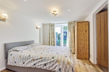 3 bedroom semi-detached house to rent - Photo 5