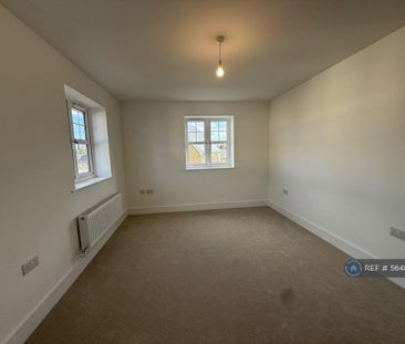 3 bedroom semi-detached house to rent - Photo 2