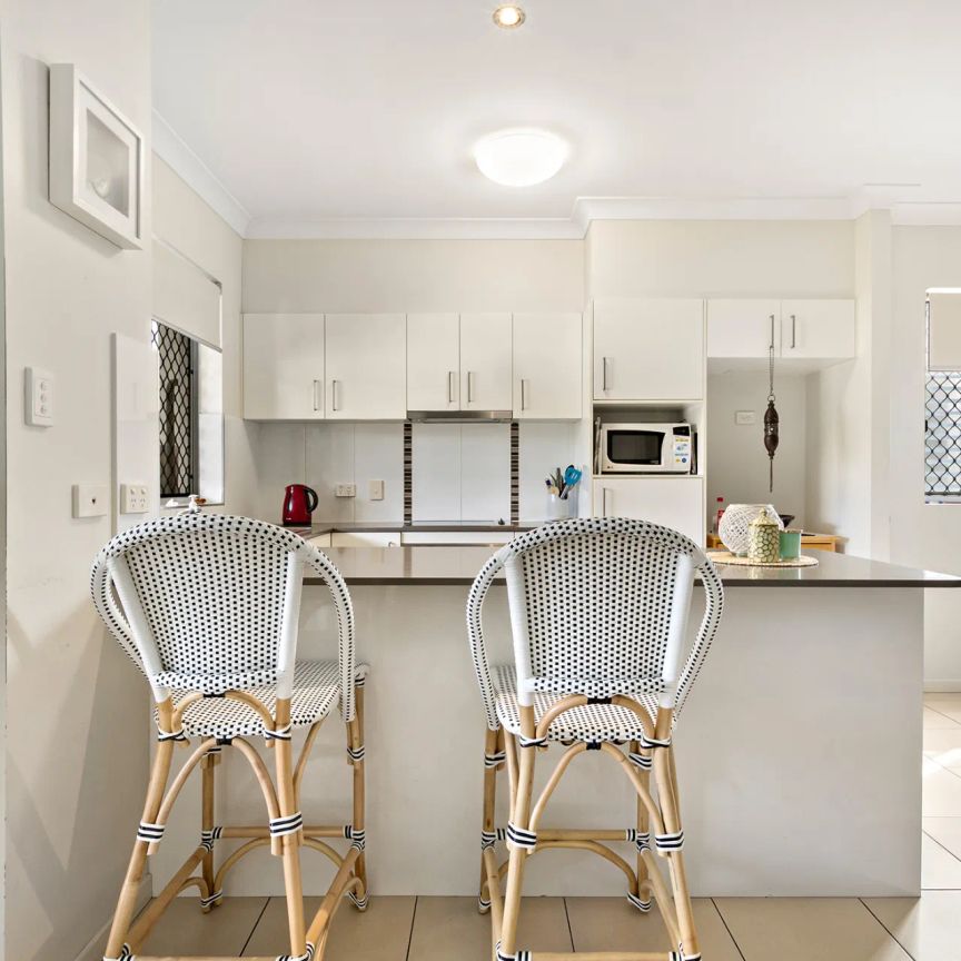 Modern & Well Located Two Bedroom Apartment - Photo 1