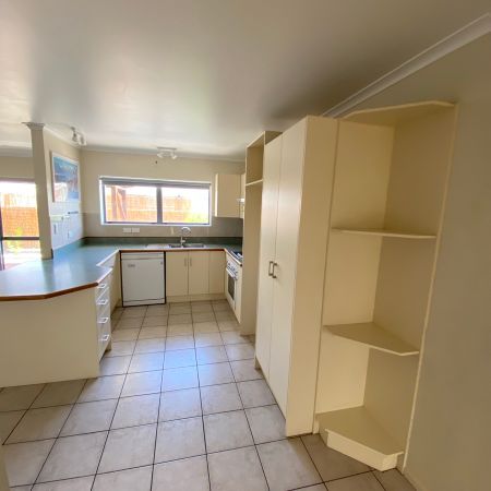 CARNOT STREET TOWNHOUSE - Photo 3