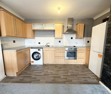 2 bedroom flat to rent - Photo 5