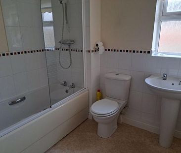 2 bedroom apartment to rent - Photo 6