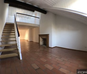 Attique magnifique, grand, atypique et rénové dans le Vieux-Carouge - Foto 1