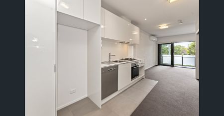 Easy Living - Photo 5