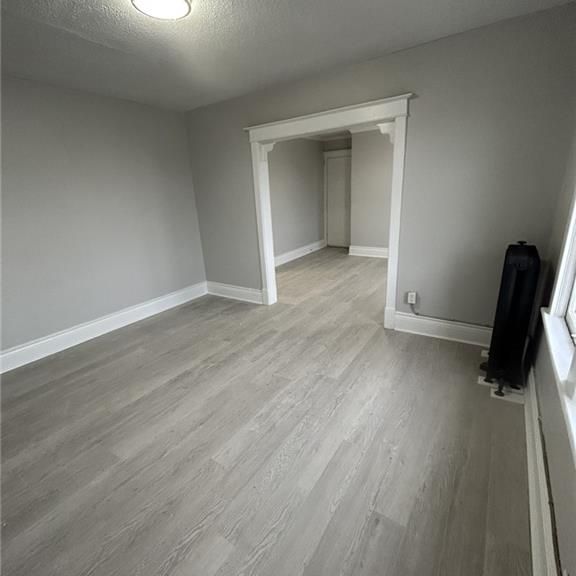 For Lease - 983 Main Street Unit# 6, Hamilton, Ontario - Photo 1