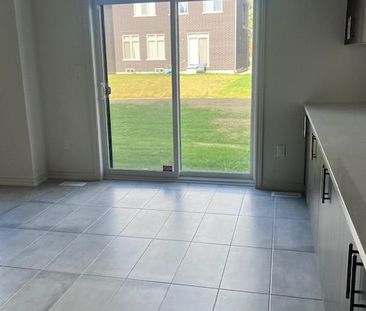 For Lease - 20 Primrose Heights, Adjala-Tosorontio, Ontario - Photo 4