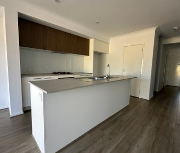 22 Marathon Way, Narre Warren South VIC - Photo 3