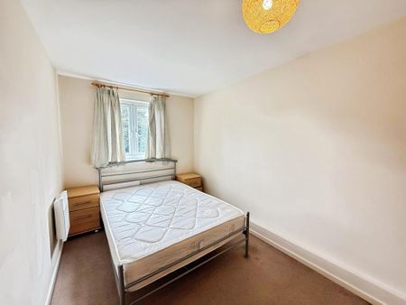 2 bedroom flat to rent - Photo 3