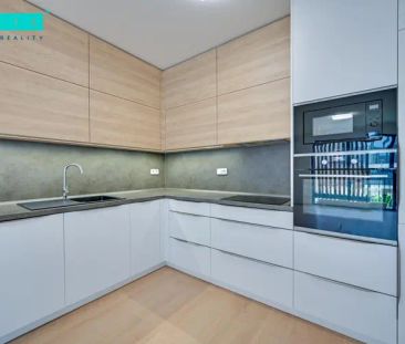 Pronájem krásné novostavby bytu s terasou nacházející se na ulici V... - Fotografie 3