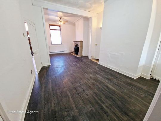 3 bedroom end of terrace house to rent - Photo 1
