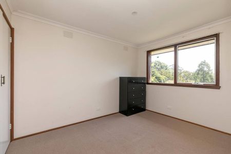 Three Bedroom Home In The Heart Of Emerald - With Cooling - garden maintenance included - Photo 5