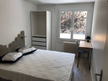 Location Appartement 4 pièces 66m² ANNECY 74000 - Photo 4