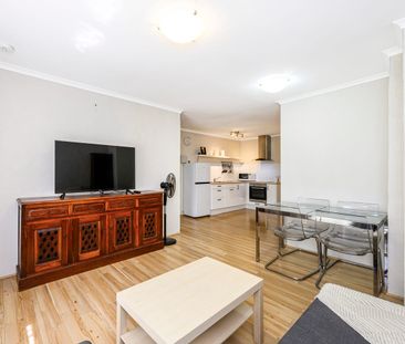 Fully Furnished 3 bedroom - Photo 2