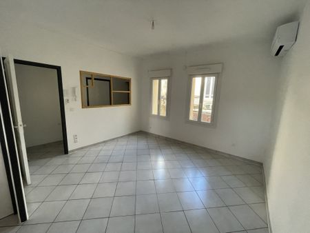 Appartement 64.2 m² - 3 Pièces - Nîmes (30000) - Photo 2
