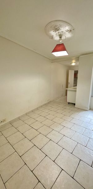 Location Appartement 1 pièce 17m² POITIERS 86000 - Photo 1