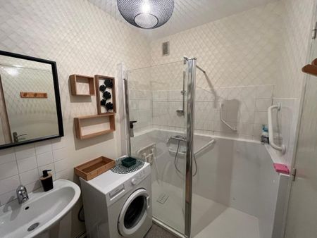 Location Appartement 3 pièces Meublé 74m² CALUIRE ET CUIRE 69300 - Photo 5