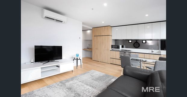 Sky-High living on level 29 with stunning views & premium lifestyle amenities - Photo 1