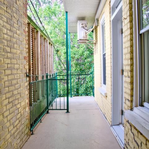 5453 Boul. St Michel - Photo 1