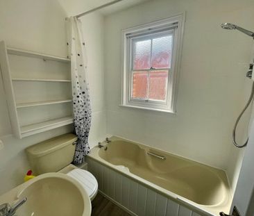 Oak Road, Woolston - Photo 5