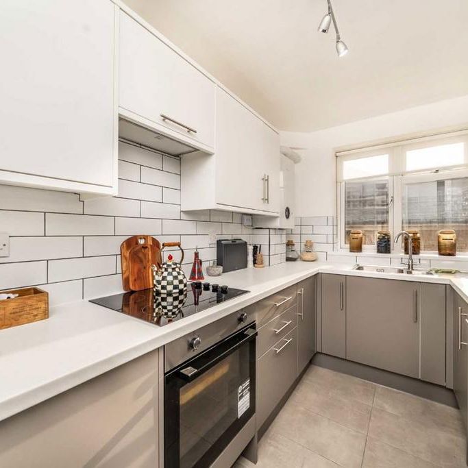 2 bedroom flat to rent - Photo 1