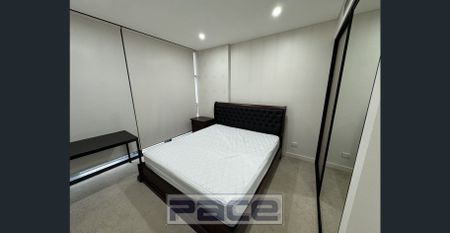 Top Floor Furnished Three Bedroom Luxury Apartment For Lease!! - Photo 2