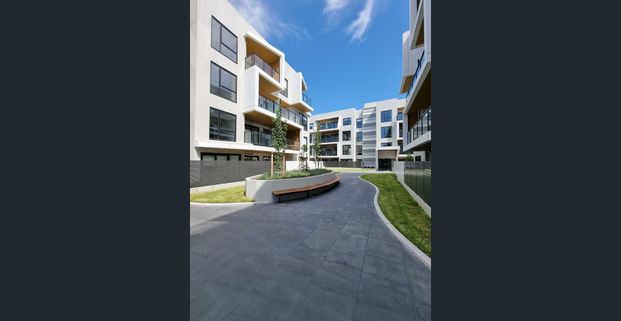 Fully Furnished 1 Bedrooms 1 Bathroom apartment - Photo 1