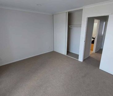 Modern Birkenhead Townhouse - Photo 1