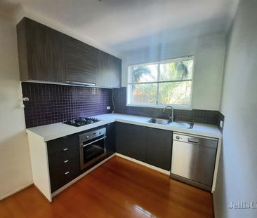 2/81 Flinders Street, Thornbury - Photo 4