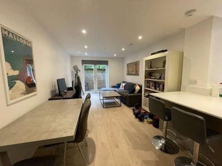 Churchwood Gardens, Forest Hill, London, SE23 - Photo 2