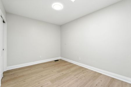 For Lease - 929 Upper Ottawa Street Unit# A, Hamilton, Ontario - Photo 5