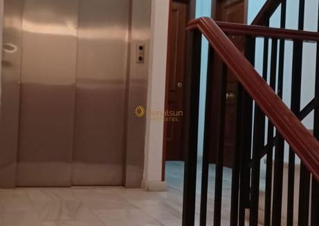 Medium Term rental from 01/10/2025-30/04/2026 Beautiful apartment 10 meters from the Paseo Marítimo of Fuengirola.