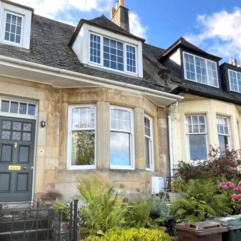 3 bedroom terraced house to rent - Photo 1