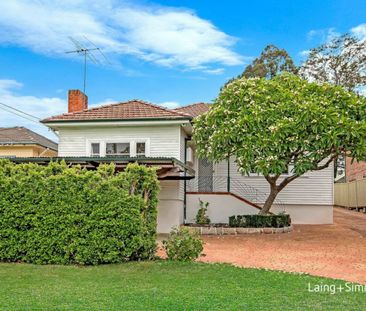 Three Bedroom Home In Central Location - Photo 1
