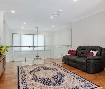 A Rare, Extravagant Spacious Home, Prime Location - Photo 2