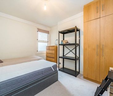 Charlmont Road, SW17 9AF, London - Photo 4