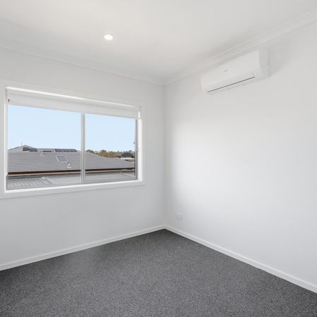 NEWLY BUILT PARK FACING RIVERWALK TOWNHOUSE - Photo 4