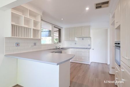 16 Nicholson Street, RINGWOOD EAST - Photo 5