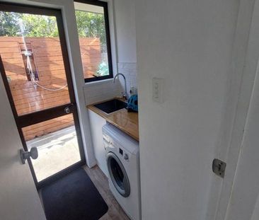 Lovely warm and spacious two bedroom house - Photo 6