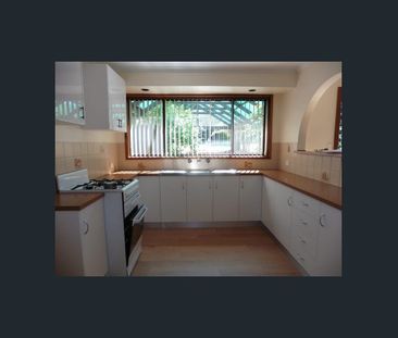 Spacious Light Filled Family Home with Large Outdoor Entertaining! - Photo 3