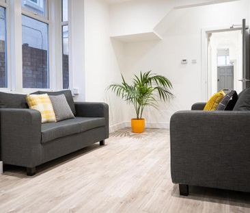 8 bedroom terraced house to rent - Photo 3