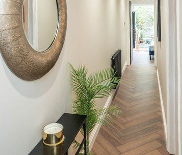 2 Bed Flat, Halford Road, SW6 - Photo 6