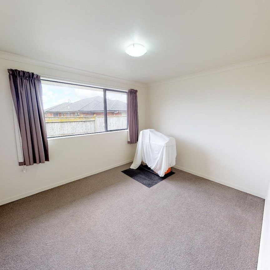 Kelvin Grove - 4 Bedrooms - Photo 1