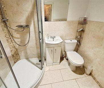 1 bedroom in a house share to rent - Photo 5