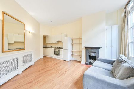 1 bedroom mews to rent - Photo 5